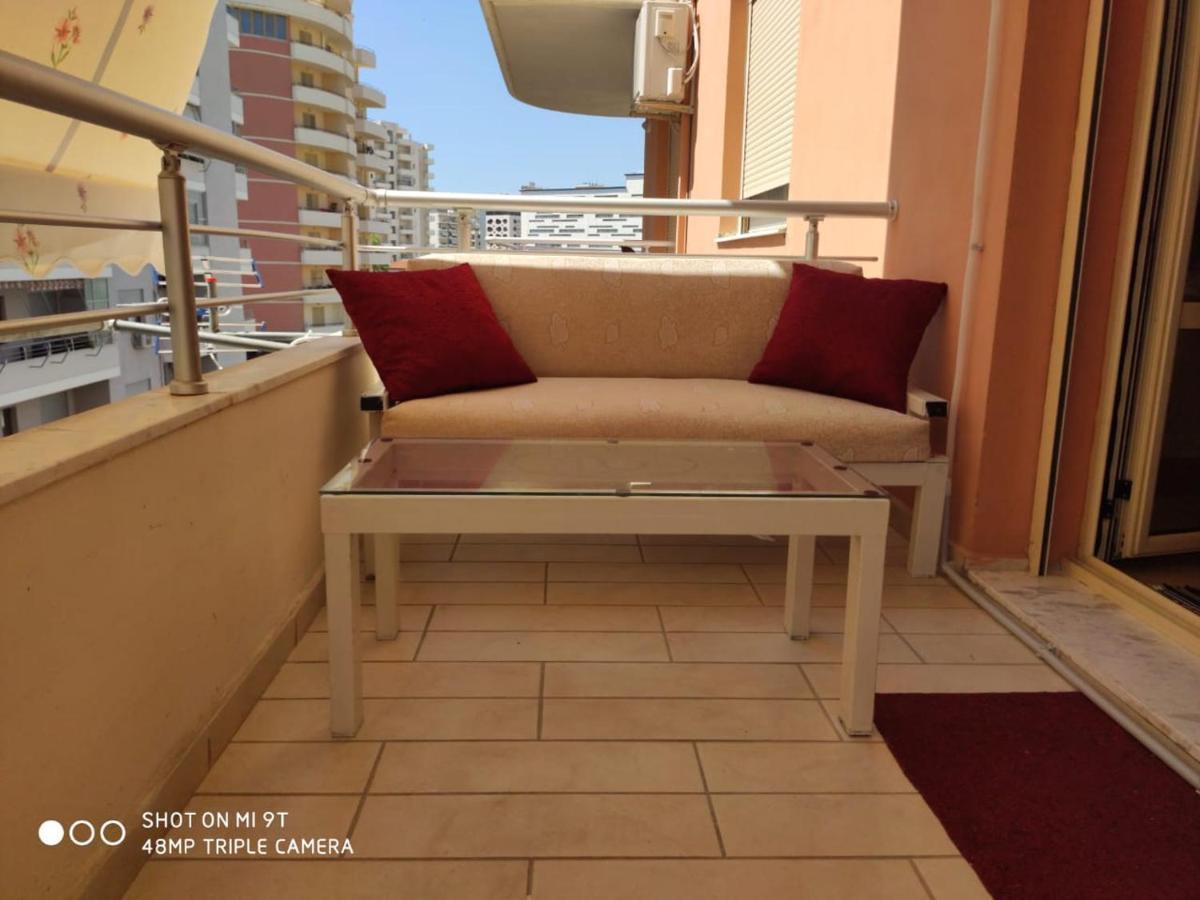 Coastal Retreat - Beach Apartment Vlorë Екстериор снимка