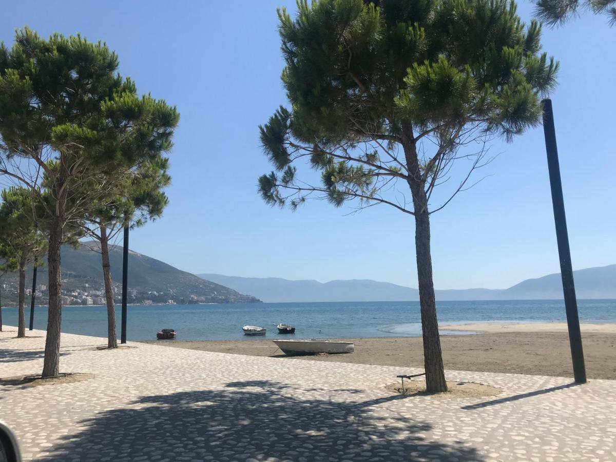 Coastal Retreat - Beach Apartment Vlorë Екстериор снимка