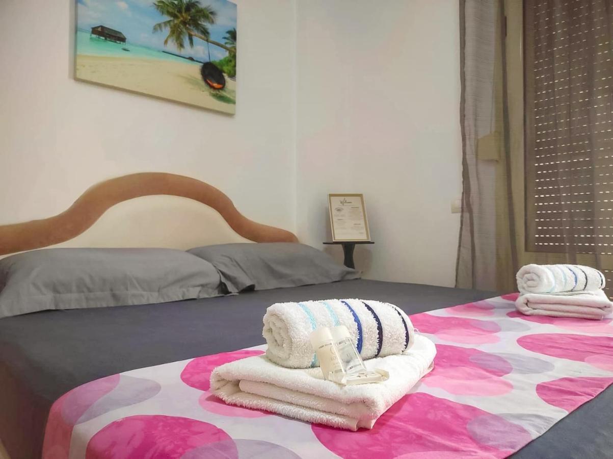 Coastal Retreat - Beach Apartment Vlorë Екстериор снимка