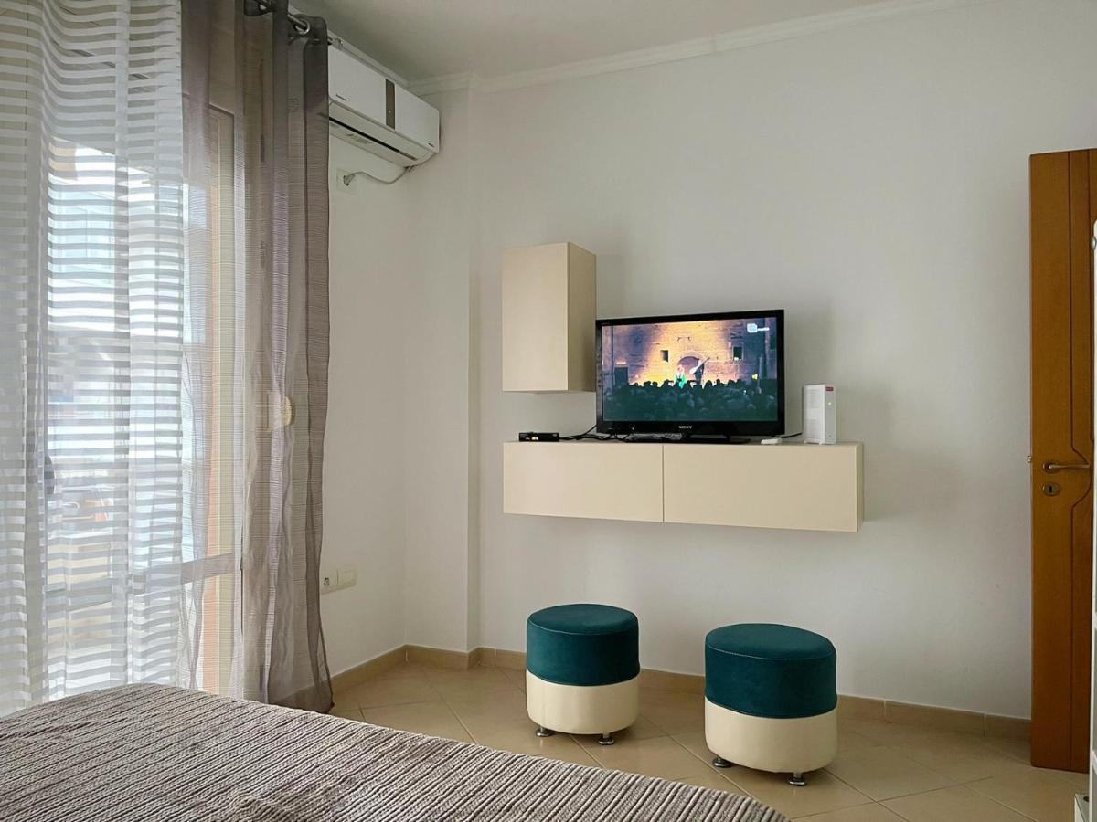 Coastal Retreat - Beach Apartment Vlorë Екстериор снимка